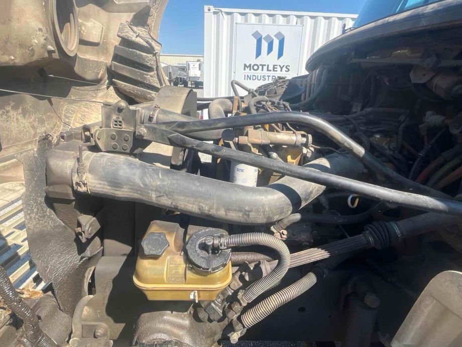 Image for 2005 Freightliner M2 20YD T/A Rear Load Refuse Truck