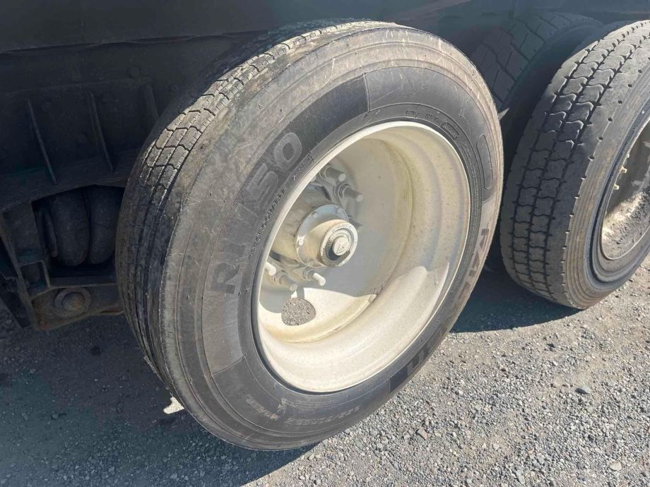 Image for 2005 Freightliner M2 20YD T/A Rear Load Refuse Truck