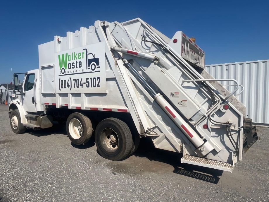 Image for 2005 Freightliner M2 20YD T/A Rear Load Refuse Truck