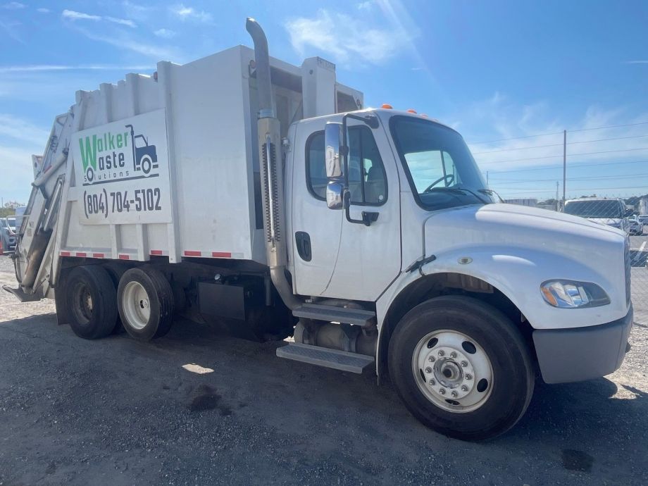Image for 2005 Freightliner M2 20YD T/A Rear Load Refuse Truck