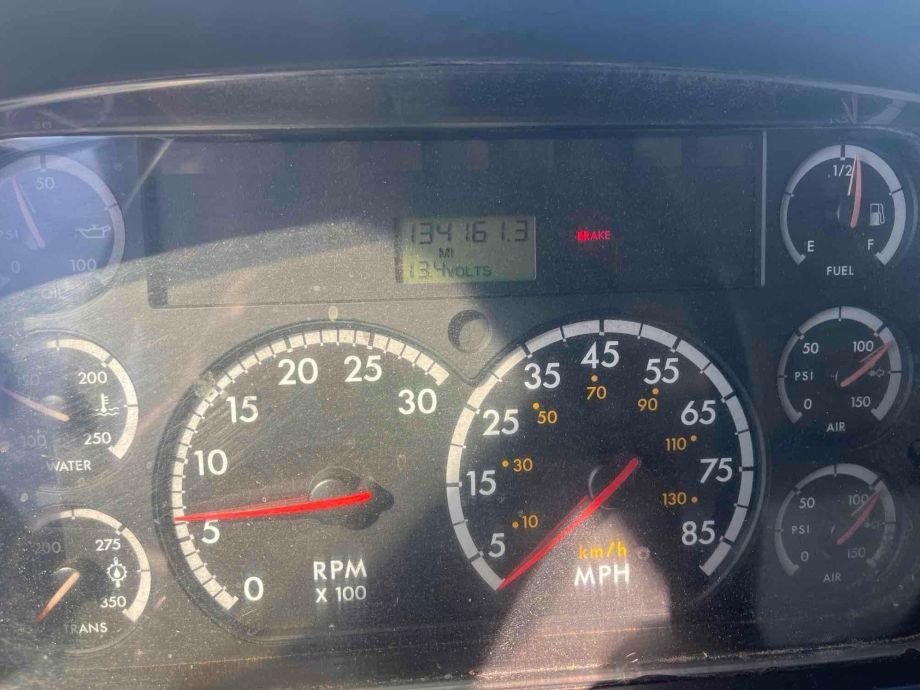 Image for 2005 Freightliner M2 20YD T/A Rear Load Refuse Truck