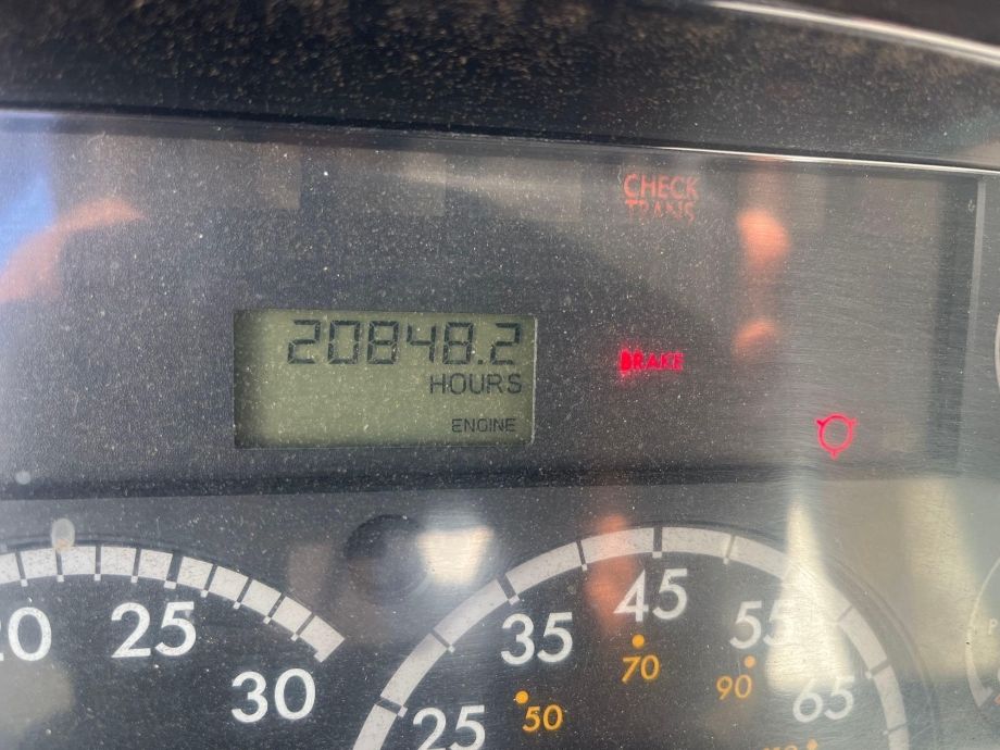 Image for 2005 Freightliner M2 20YD T/A Rear Load Refuse Truck