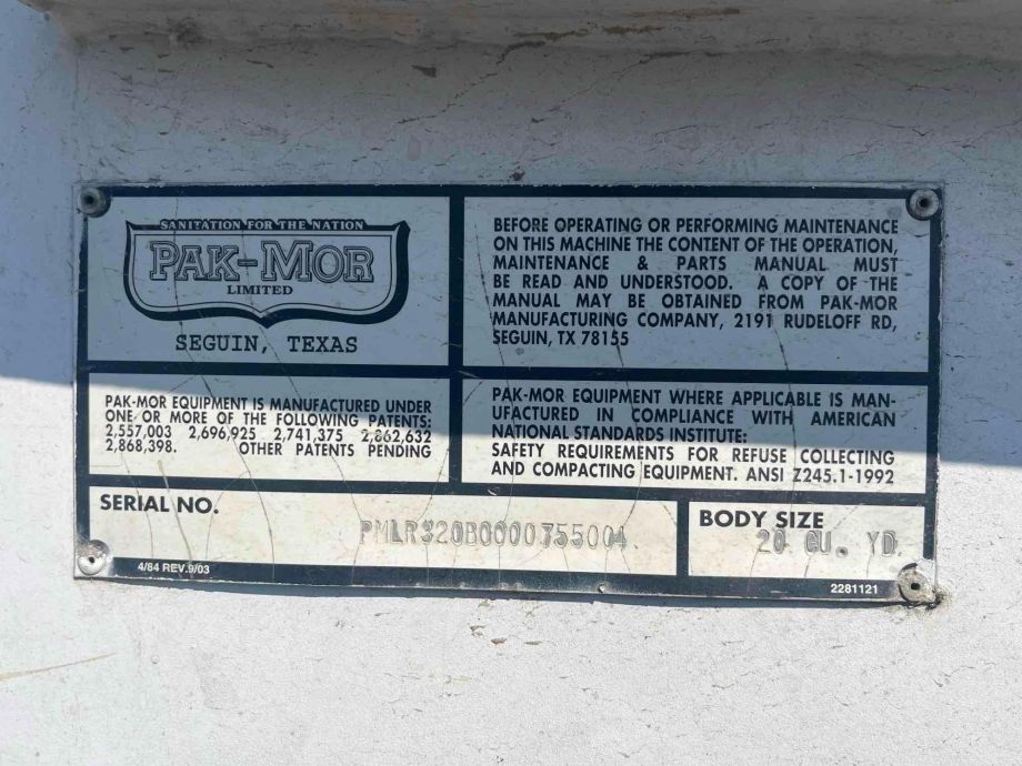 Image for 2005 Freightliner M2 20YD T/A Rear Load Refuse Truck