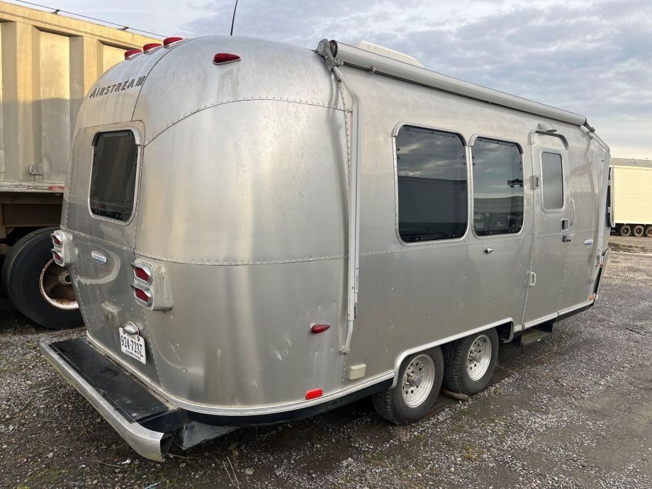 Image for 2004 Air Stream International CCD 22 Camper