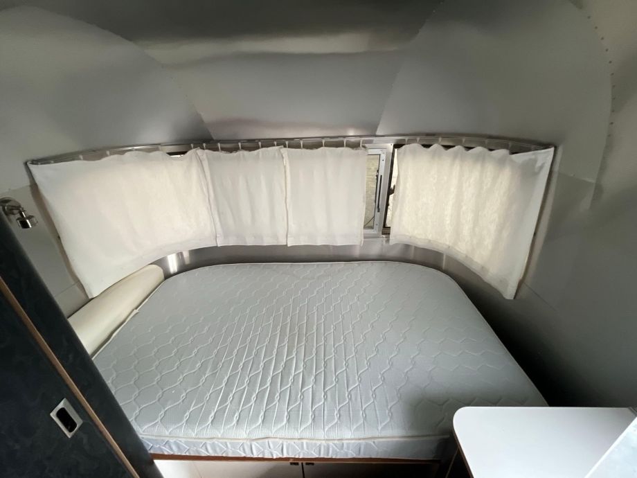 Image for 2004 Air Stream International CCD 22 Camper