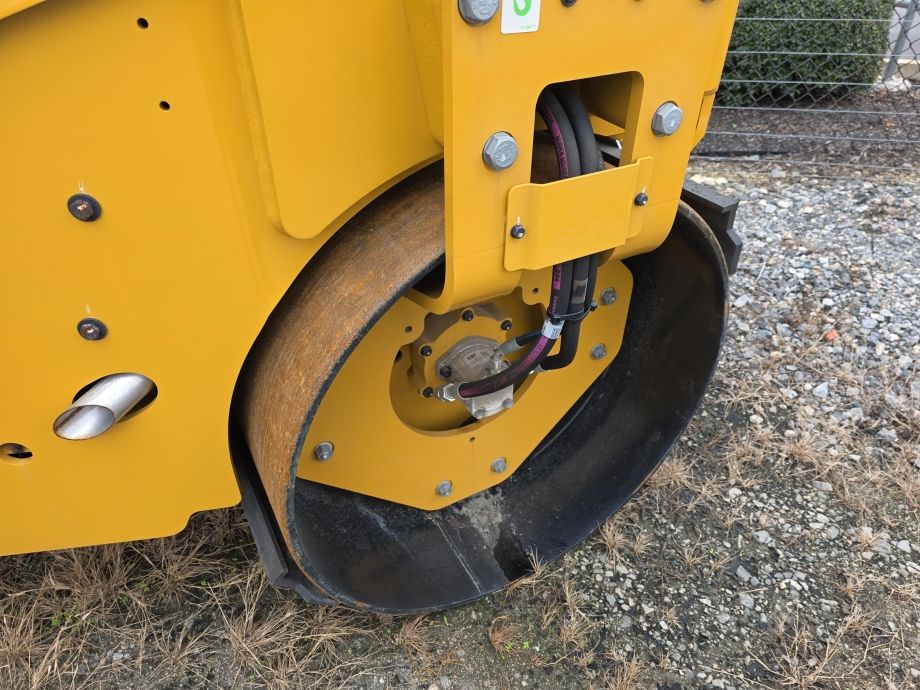 Image for 2023 CAT CB4.0 Vibratory Compactor