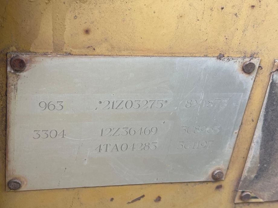 Image for 1990 Caterpillar 963 LGP Crawler Loader (21Z)