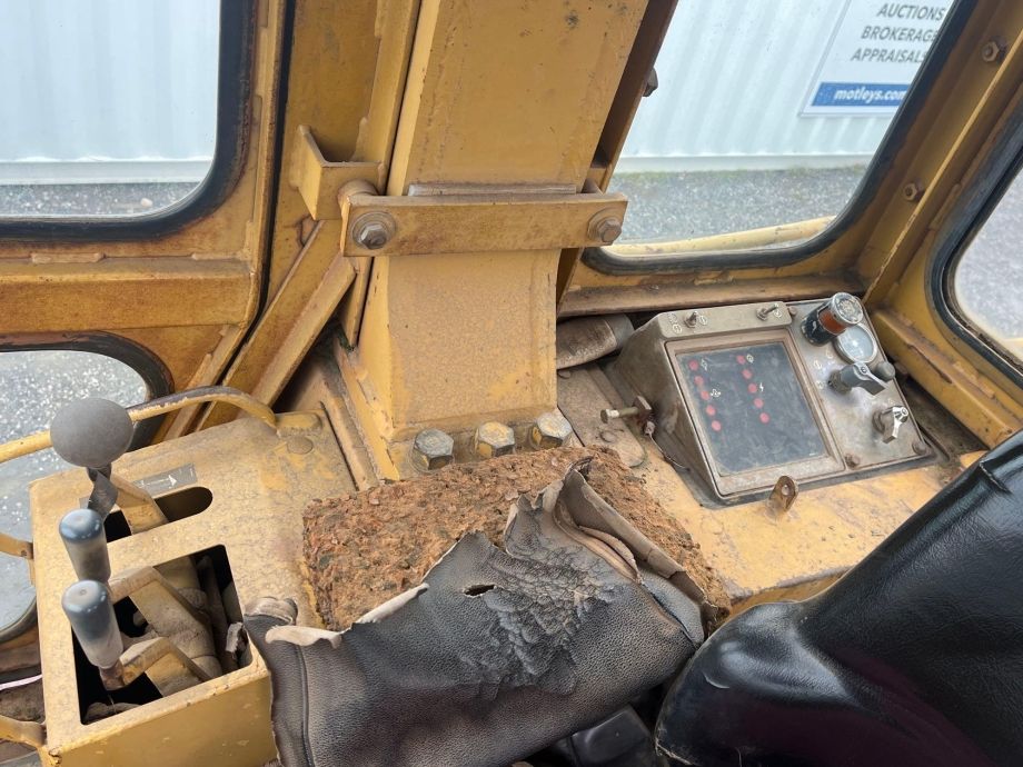 Image for 1990 Caterpillar 963 LGP Crawler Loader (21Z)