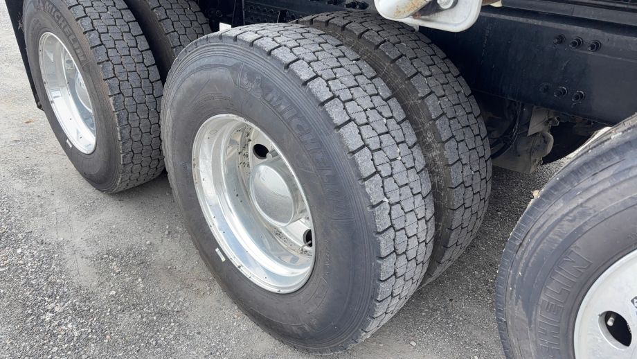 Image for 2025 Western Star 47X Quad Axle Dump Truck