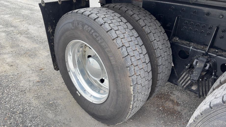 Image for 2025 Western Star 47X Quad Axle Dump Truck