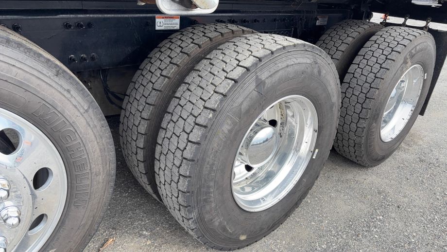 Image for 2025 Western Star 47X Quad Axle Dump Truck