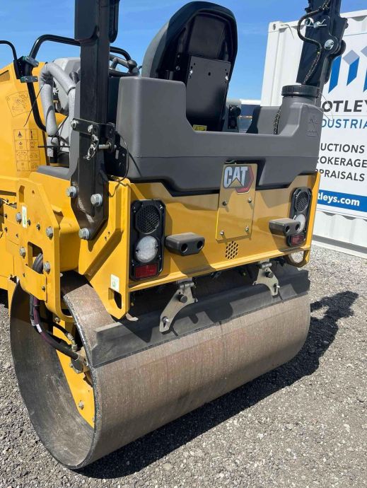 Image for 2025 Cat CB4.0 51” Long & 31” Diameter Roller