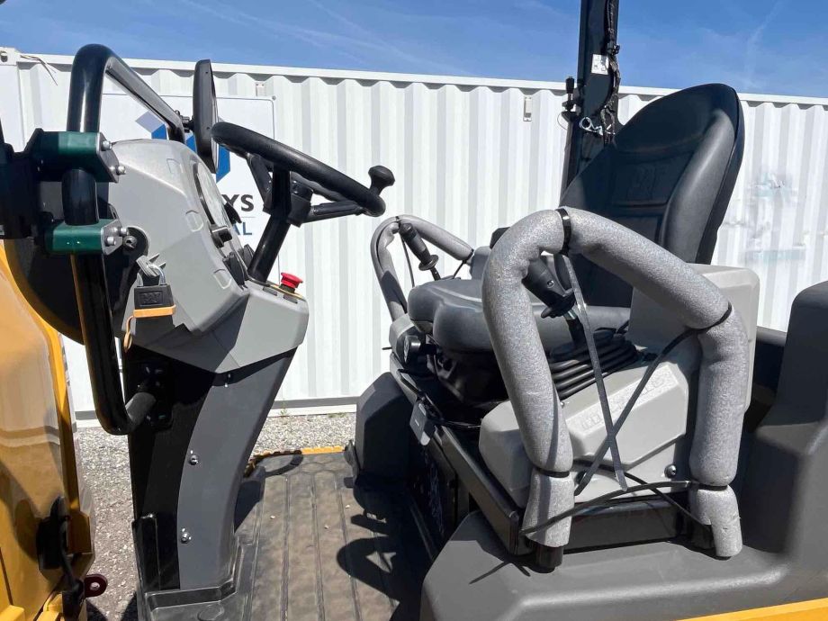 Image for 2025 Cat CB4.0 51” Long & 31” Diameter Roller