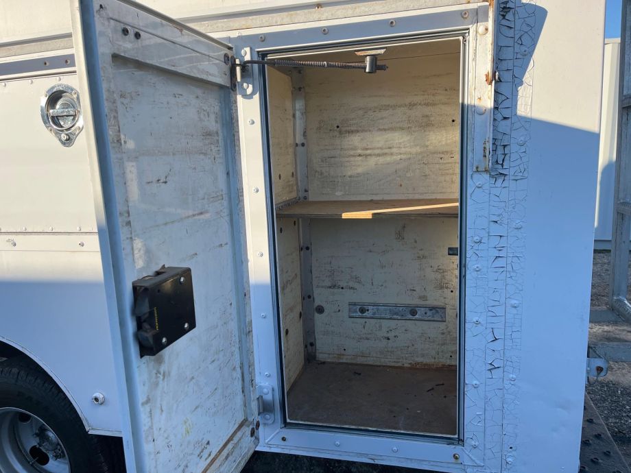 Image for 2014 Mitsubishi Fuso FE125 S/A Utility Truck