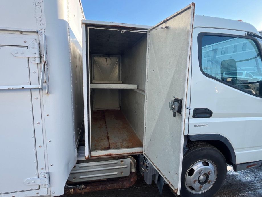 Image for 2014 Mitsubishi Fuso FE125 S/A Utility Truck