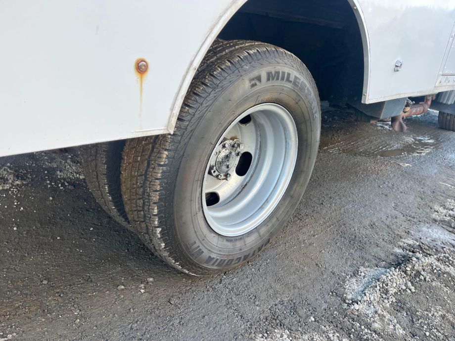 Image for 2014 Mitsubishi Fuso FE125 S/A Utility Truck