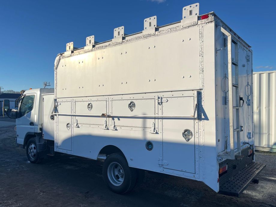 Image for 2014 Mitsubishi Fuso FE125 S/A Utility Truck