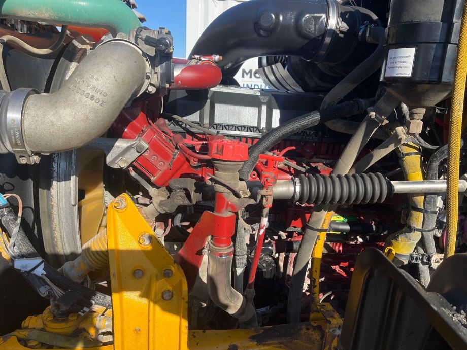 Image for 2018 Mack Granite GU713 20’ Quad-Axle Dump Truck