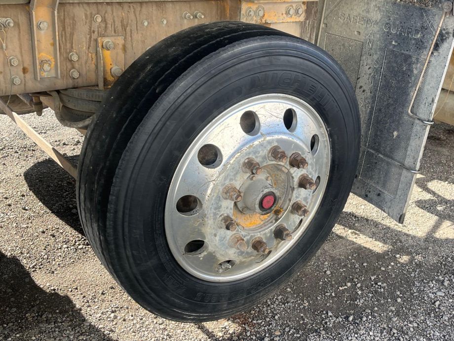 Image for 2018 Mack Granite GU713 20’ Quad-Axle Dump Truck