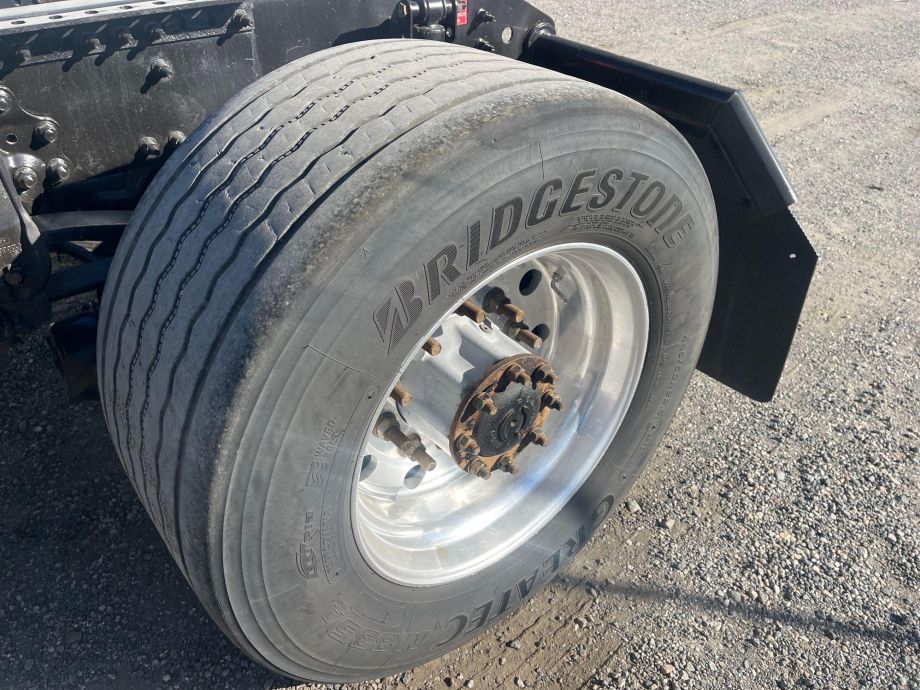 Image for 2016 Volvo VNL T/A Road Tractor