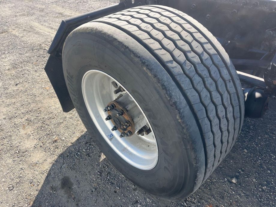 Image for 2016 Volvo VNL T/A Road Tractor