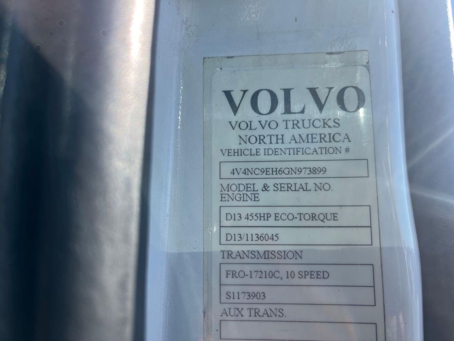 Image for 2016 Volvo VNL T/A Road Tractor