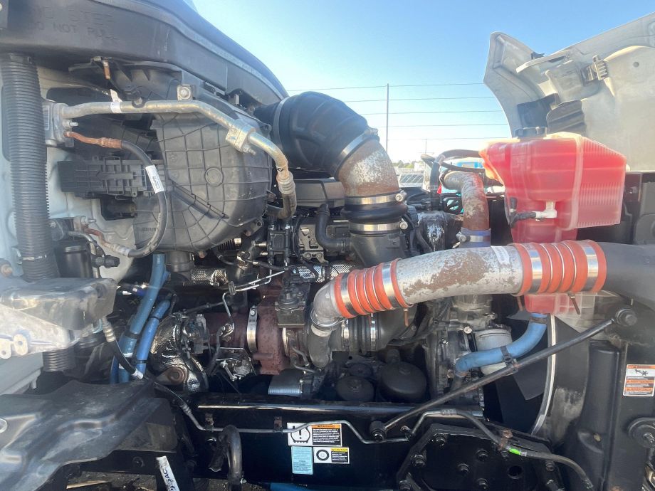Image for 2018 Kenworth T680 T/A Day Cab Road Tractor