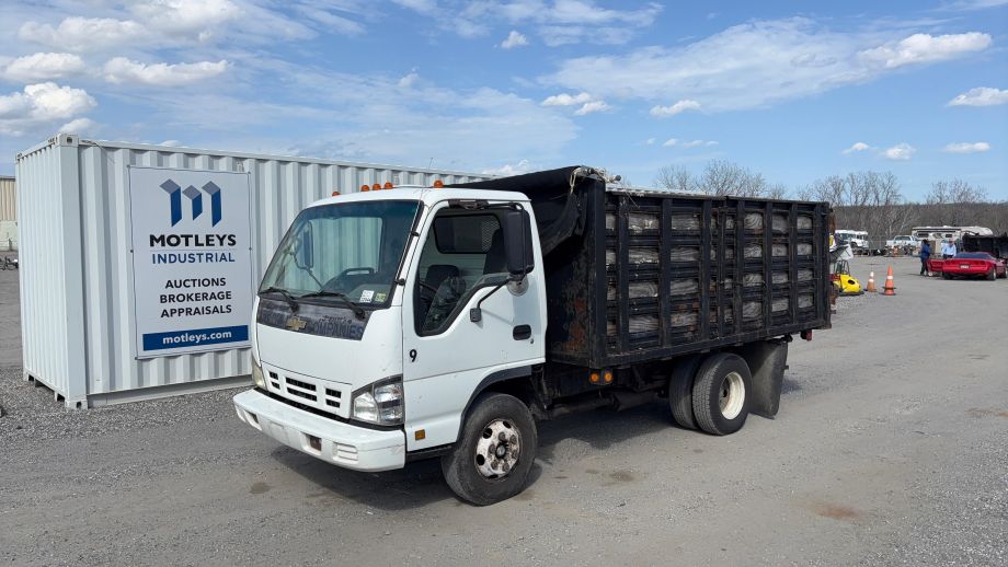 Image for 2006 Chevrolet W3500 12’ Stake Body Truck, Manual Tarp System