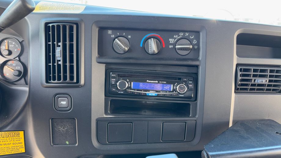 Image for 2007 GMC Savana 3500 18-Passenger Bus