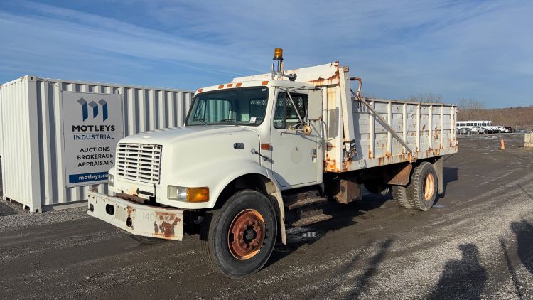 Image for 1998 International 4700 S/A 16’ Dump Truck, Manual Tarp System, Beacon Light, Tow Package