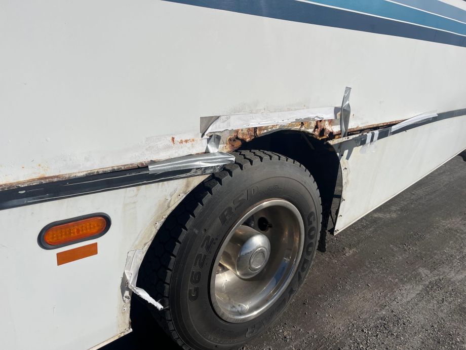 Image for 2011 Freightliner M2 106 24-Passenger Bus, Electric Wheelchair Ramp
