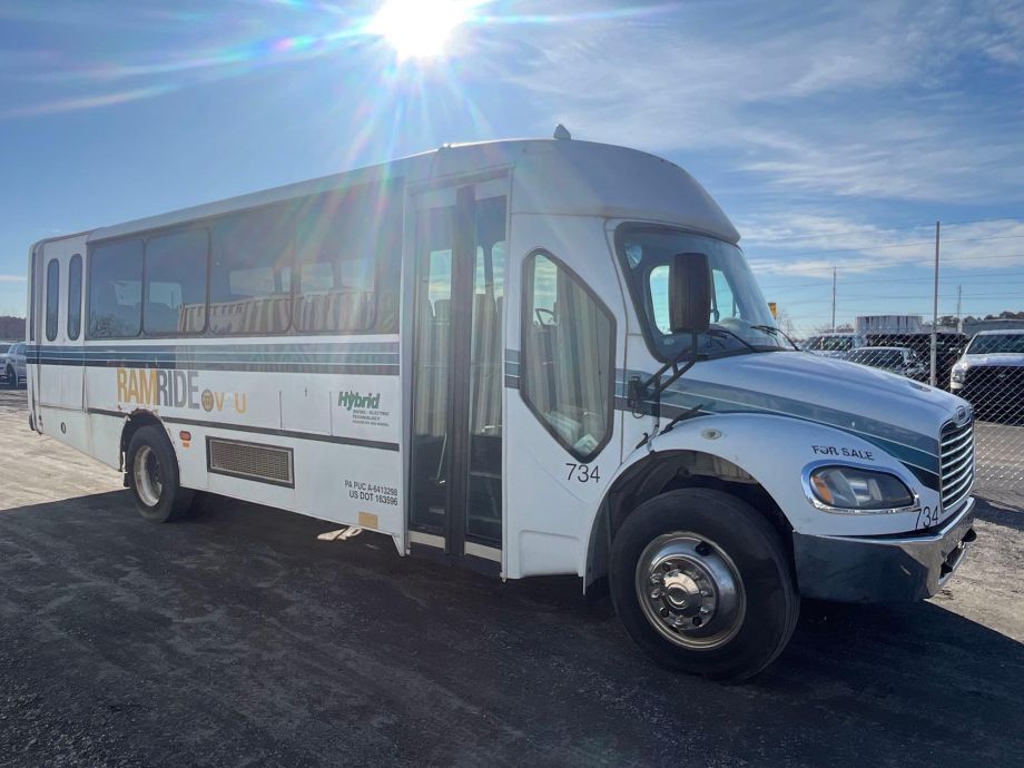 Image for 2011 Freightliner M2 106 24-Passenger Bus, Electric Wheelchair Ramp