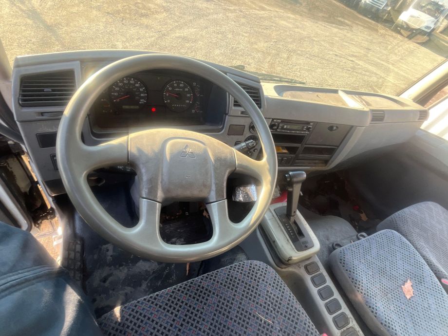 Image for 2010 Mitsubishi Fuso 26’ S/A Box Truck, Electric Lift Gate