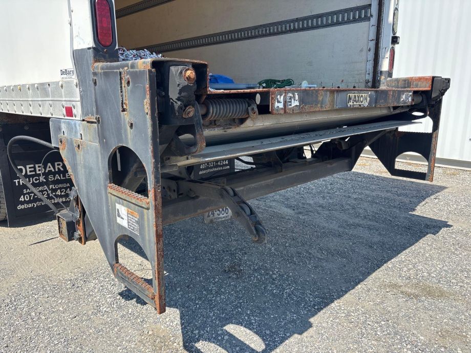 Image for 2011 International Durastar 4400 26’ S/A Box Truck, Electric Lift Gate