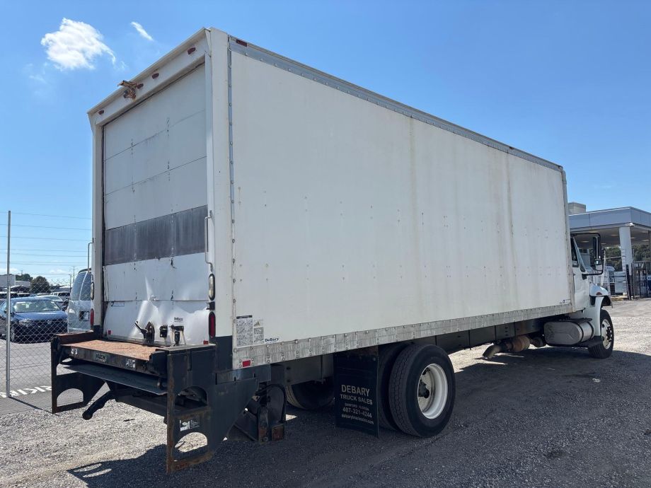 Image for 2011 International Durastar 4400 26’ S/A Box Truck, Electric Lift Gate