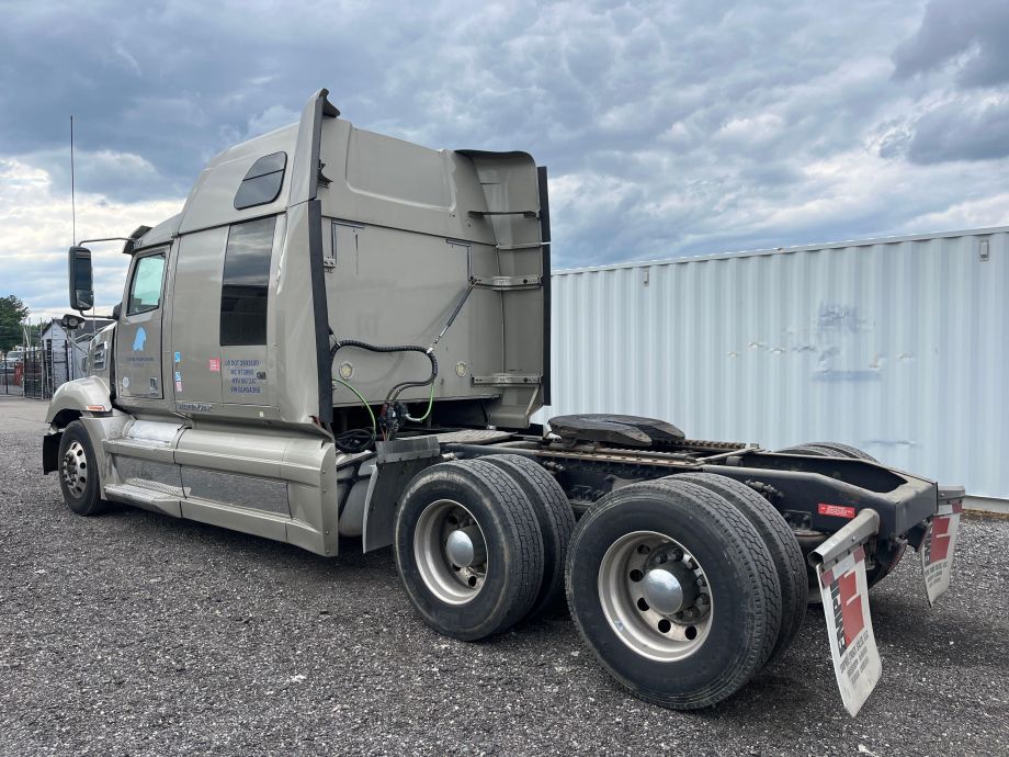 Image for 2016 Western Star 5700XE Sleeper Cab T/A Road Tractor