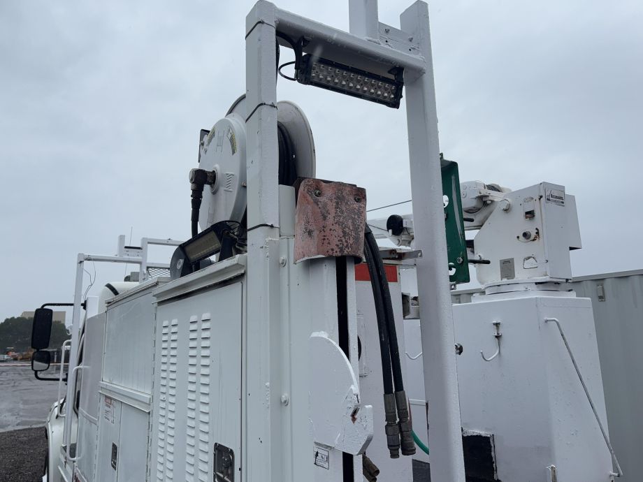 Image for 2011 Freightliner M2 106 Utility Truck w/Crane