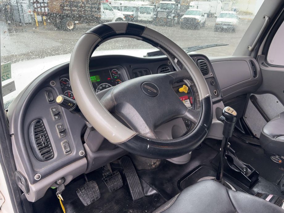 Image for 2011 Freightliner M2 106 Utility Truck w/Crane