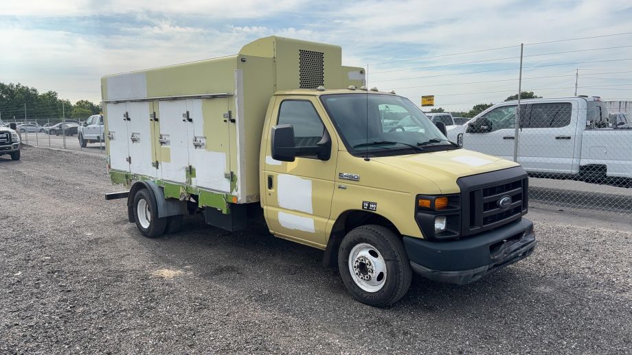 Image for 2010 Ford E-450 Super Duty Refrigeration Utility Truck — Commercial Fleet Asset