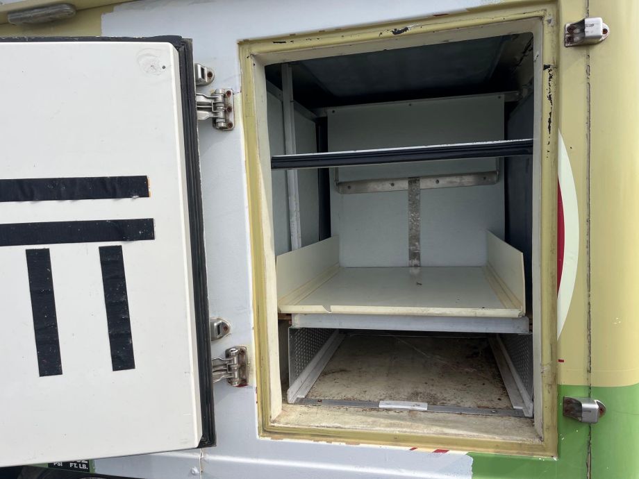 Image for 2014 Isuzu NPR Commercial Cold Storage Refrigeration Truck Miles 187,175