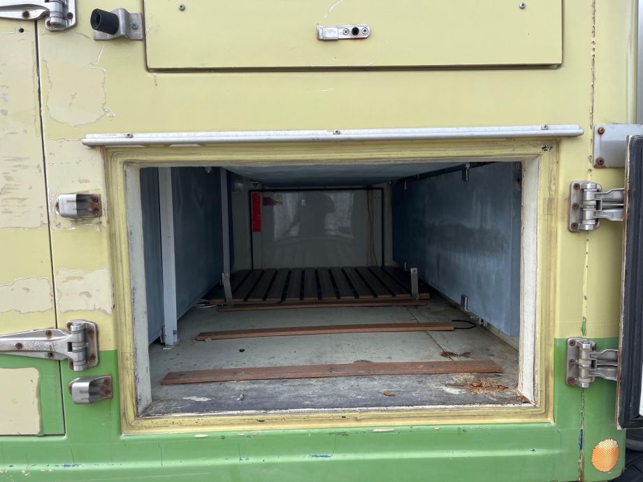 Image for 2014 Isuzu NPR Commercial Cold Storage Refrigeration Truck Miles 187,175
