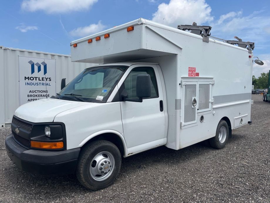 Image for 2009 Chevrolet Express 3500 S/A Mobile Office/ Workshop Truck Low Miles 166,637