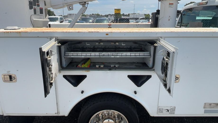 Image for 2013 Ford F550 XL Super Duty 37.5’ Fleet-Ready Bucket Truck