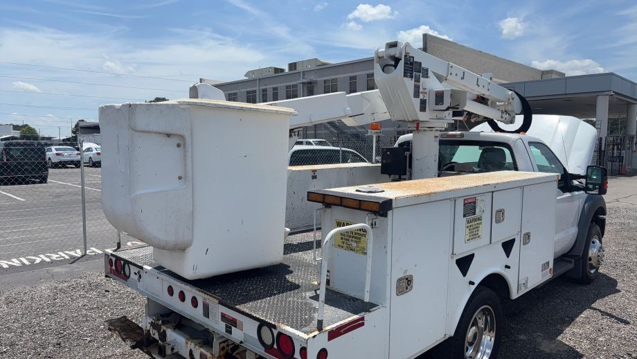 Image for 2013 Ford F550 XL Super Duty 37.5’ Fleet-Ready Bucket Truck