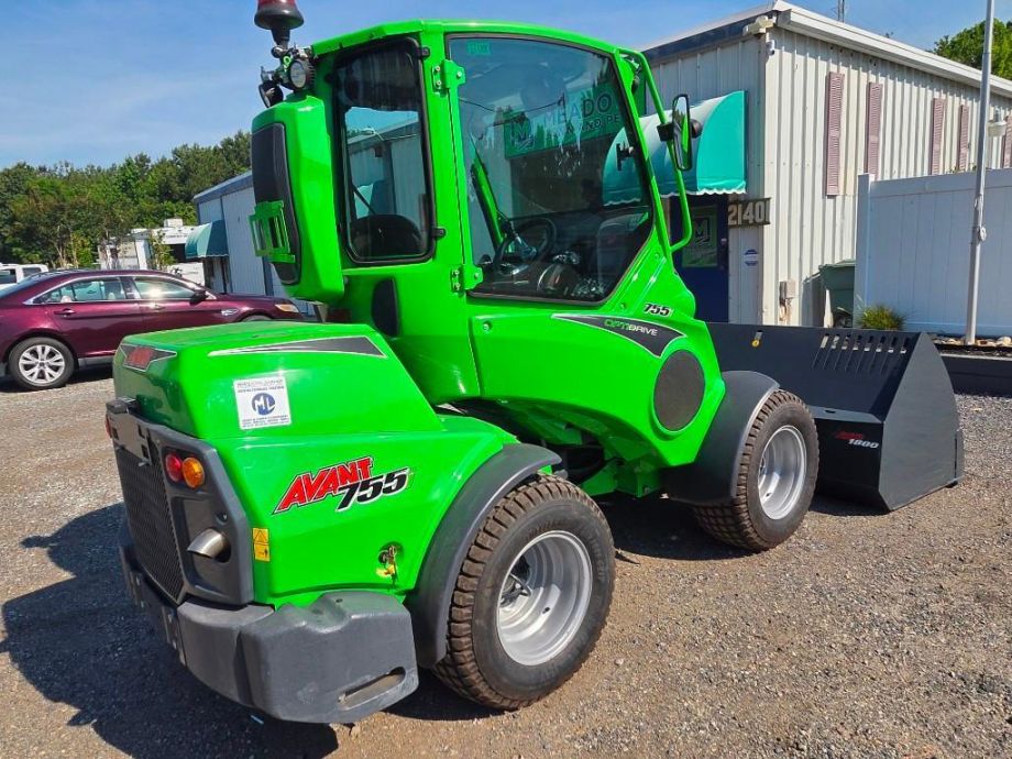 Image for 2023 Avant 755GT Wheel Loader, Like New-Only 81 Actual Hours!, Bucket & Forks