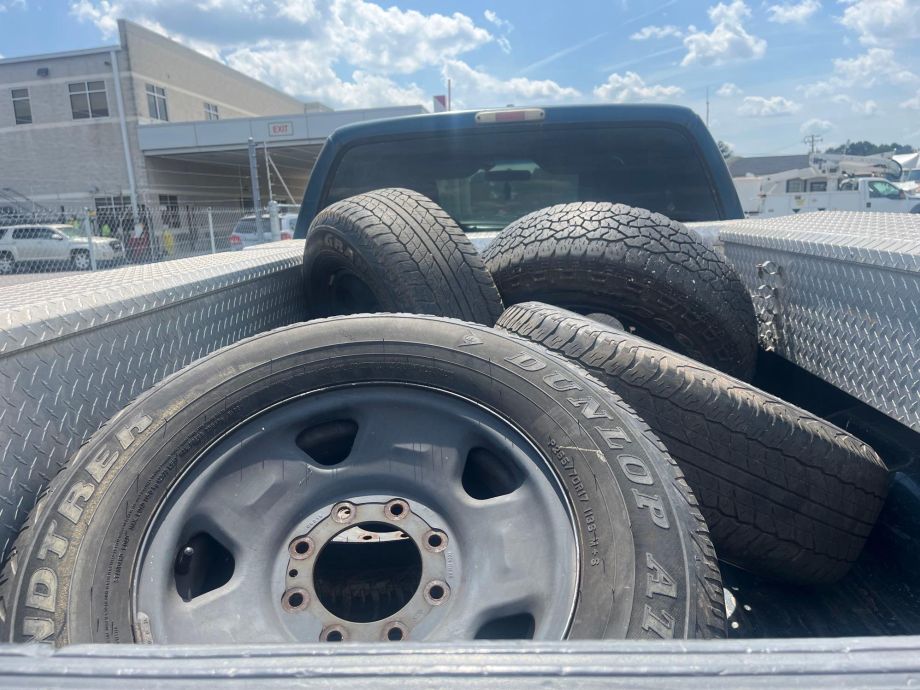 Image for 1999 Ford F250 Super Duty 4x4 Pickup Truck Low Miles 131,845