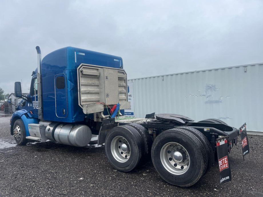 Image for 2020 Peterbilt 579 T/A Sleeper Cab Road Tractor