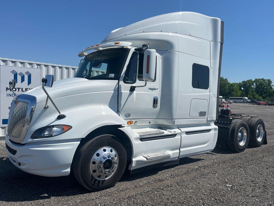 Image for 2011 International ProStar T/A Sleeper Cab Road Tractor