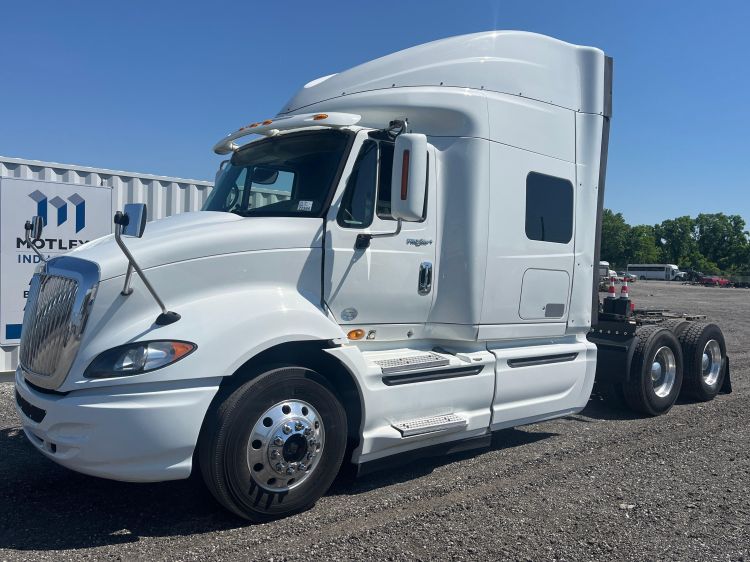 Image for 2011 International ProStar T/A Sleeper Cab Road Tractor
