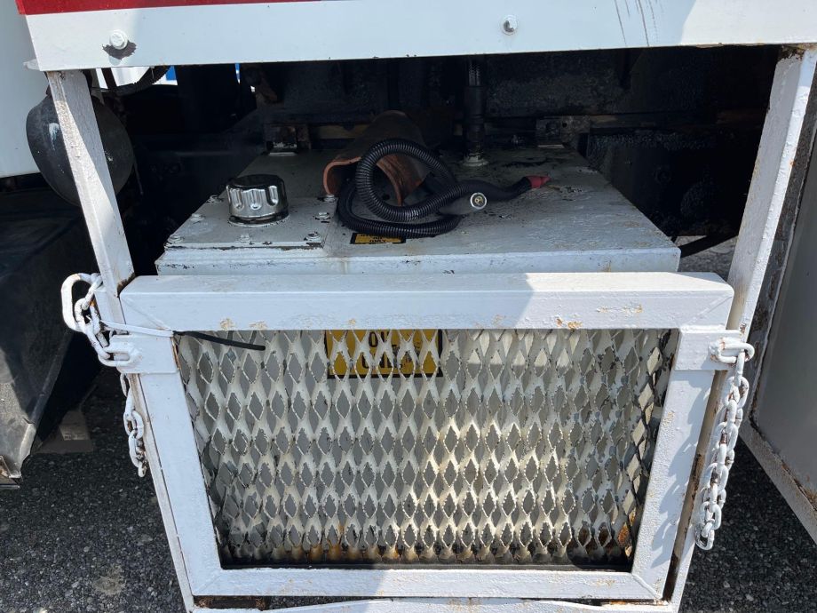 Image for 2010 Freightliner M2 106 XCab Service Body Palfinger Crane